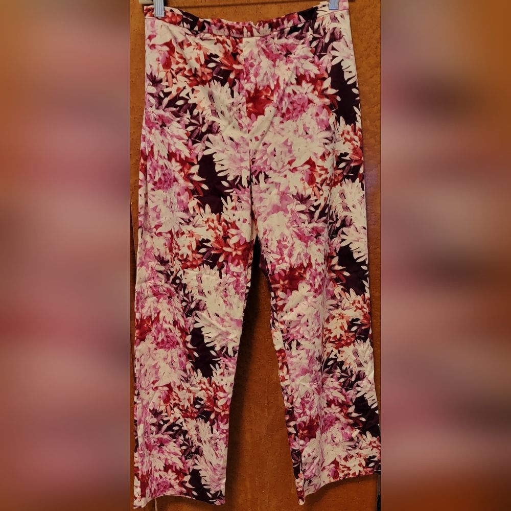 BCBG MAXAZRIA stretch floral pants